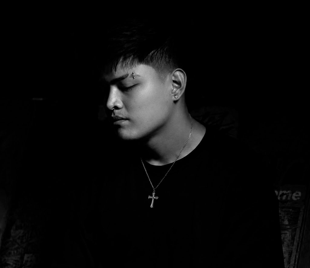YI
